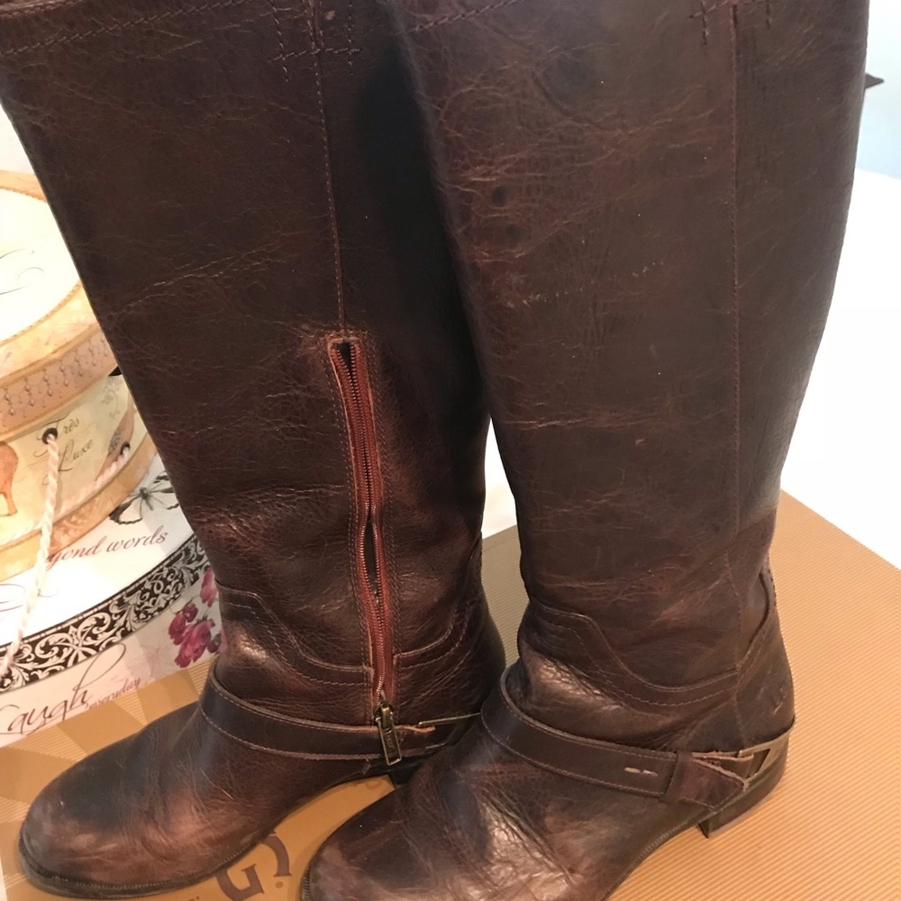 Distressed look UGG RIDDING BOOTS - Picture 3 of 8